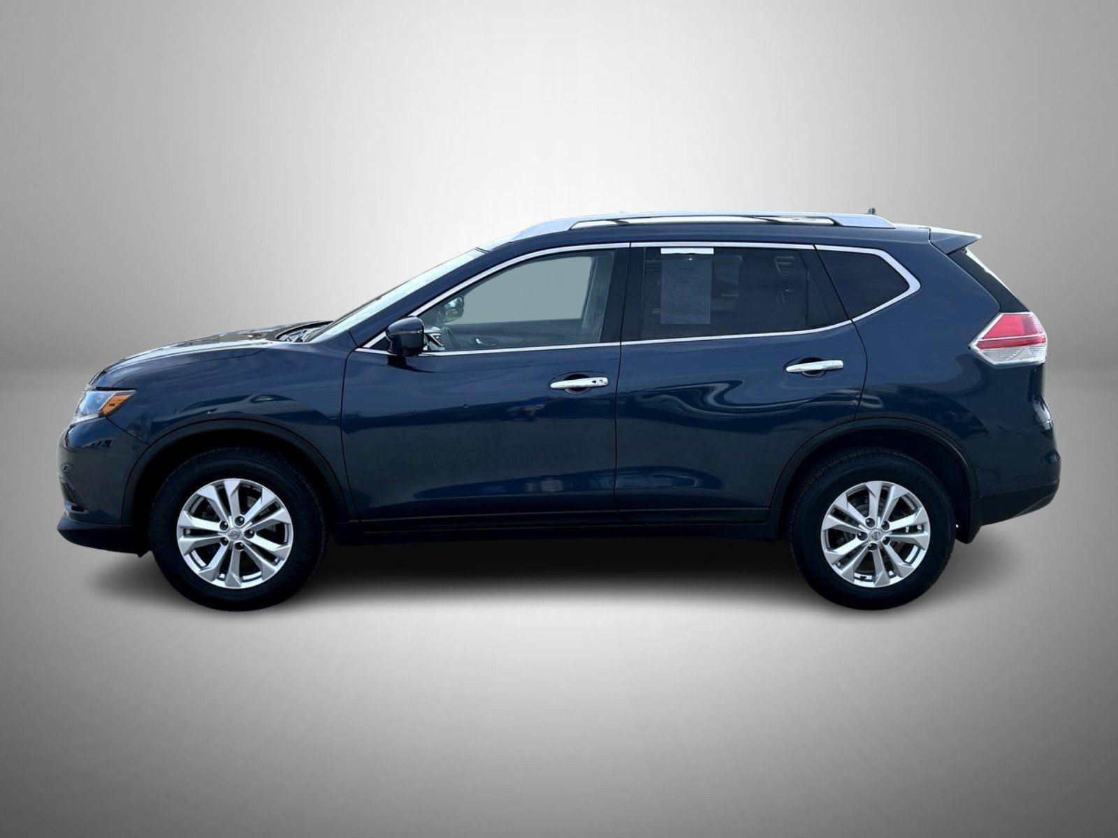 Used 2016 Nissan Rogue SV w/ SV Premium Package AWD/4WD image 8