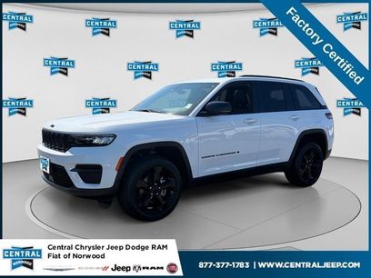 Used 2023 Jeep Grand Cherokee Altitude