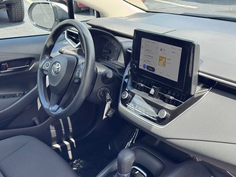 Used 2023 Toyota Corolla LE FWD image 5