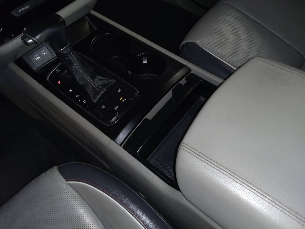 Used 2017 Kia Sedona LX w/ LX Essentials Premium Package FWD image 26