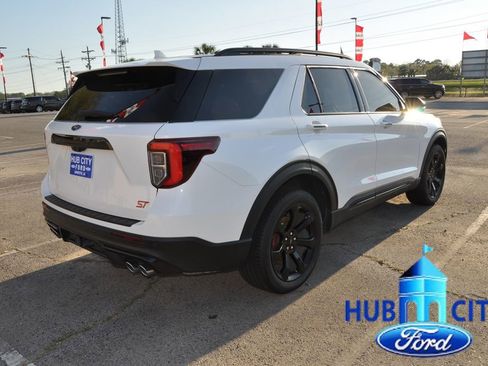 Used 2024 Ford Explorer ST w/ Equipment Group 401A image 5