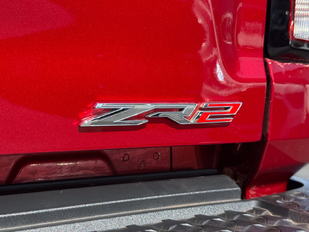 Used 2024 Chevrolet Colorado ZR2 w/ ZR2 Convenience Package III AWD/4WD image 12
