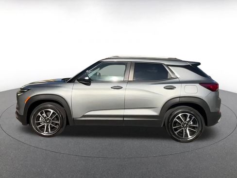 Used 2025 Chevrolet TrailBlazer LT image 9