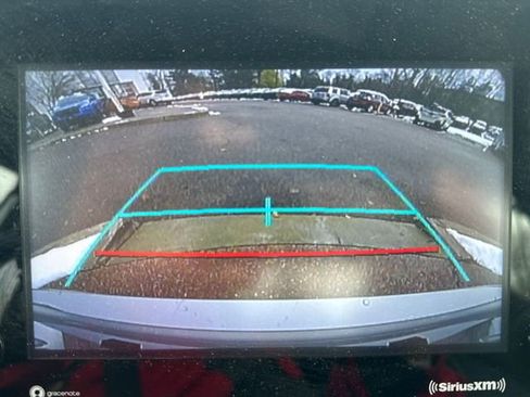 Used 2022 Toyota Camry SE image 18