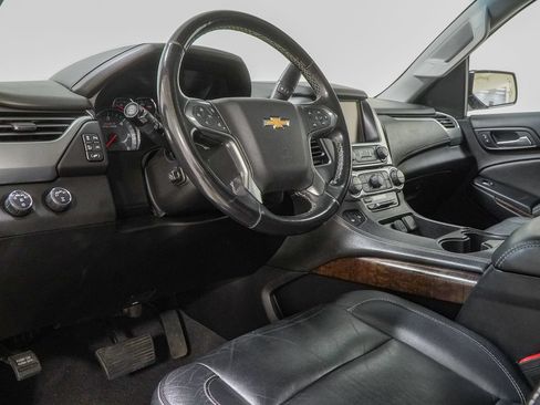 Used 2019 Chevrolet Tahoe LT w/ Luxury Package AWD/4WD image 21