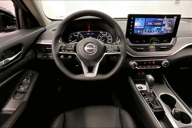 New 2026 Nissan Altima 2.5 SR FWD image 22