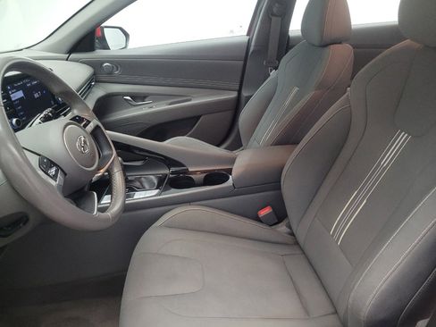 Used 2022 Hyundai Elantra SEL w/ Convenience + Premium Package FWD image 17