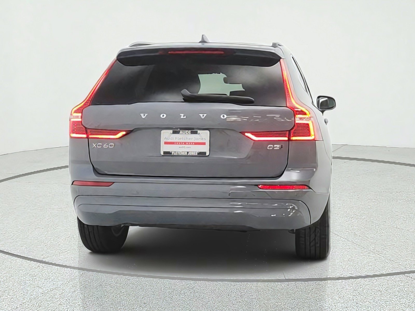 Used 2022 Volvo XC60 B5 Momentum AWD/4WD image 6