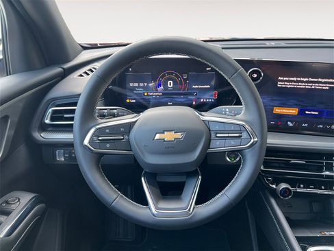 New 2026 Chevrolet Traverse LT image 12