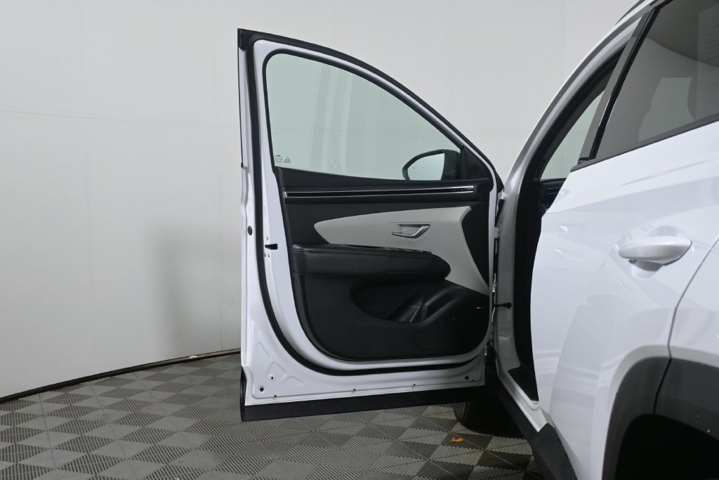 Used 2023 Hyundai Tucson Limited AWD/4WD image 23