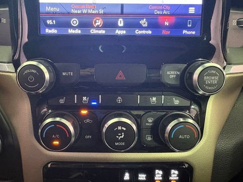 Used 2019 RAM 1500 Laramie w/ Sport Appearance Package AWD/4WD image 27
