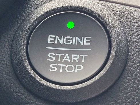 Certified 2022 Ford Escape SE image 4