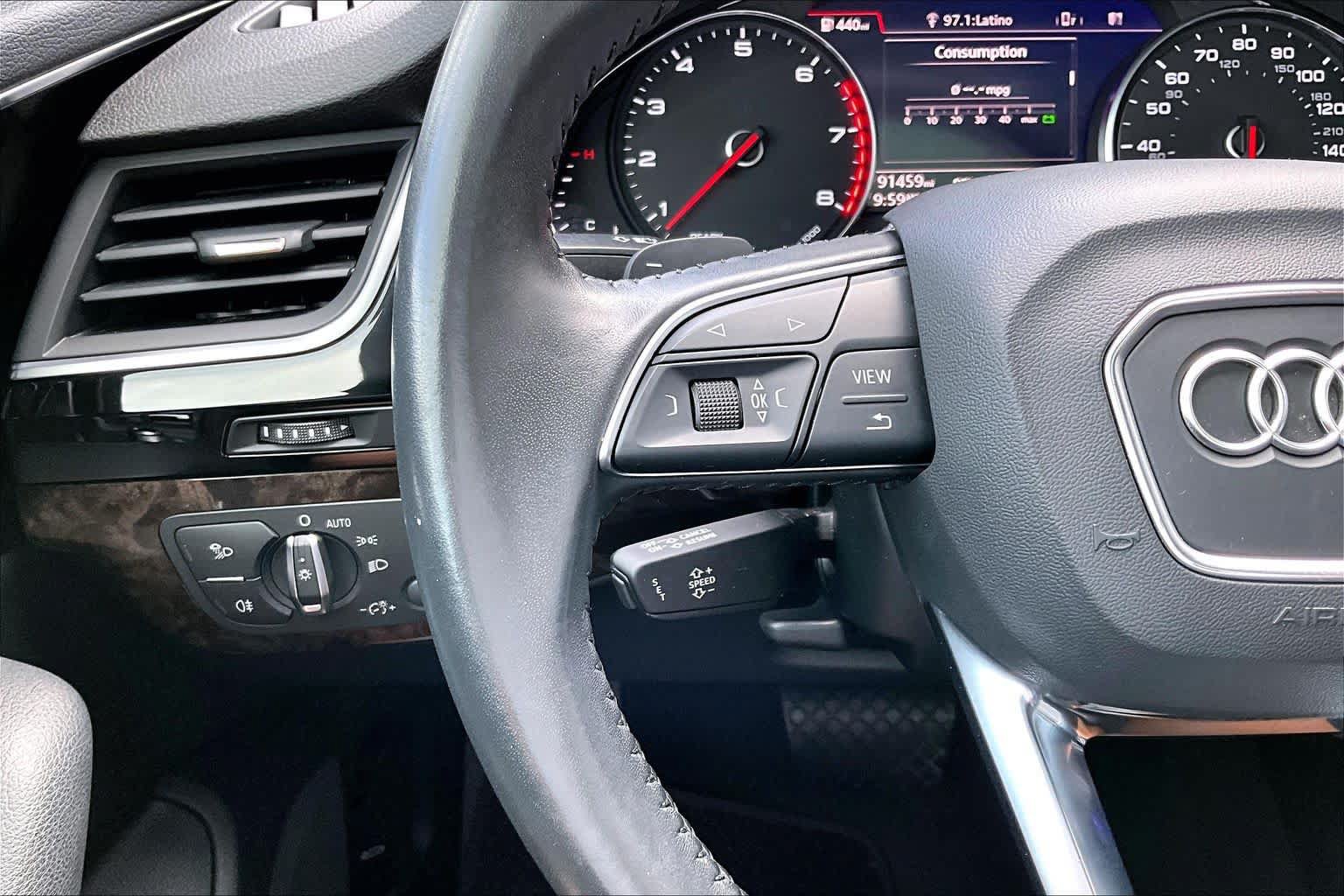 Used 2018 Audi Q7 3.0T Premium AWD/4WD image 24