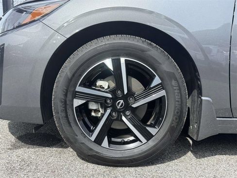 Used 2025 Nissan Sentra SV image 8