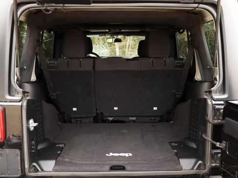 Used 2016 Jeep Wrangler Unlimited Sport image 20