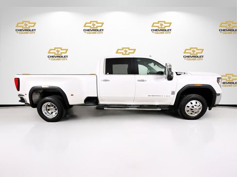 Used 2024 GMC Sierra 3500 SLT w/ SLT Premium Package RWD image 9