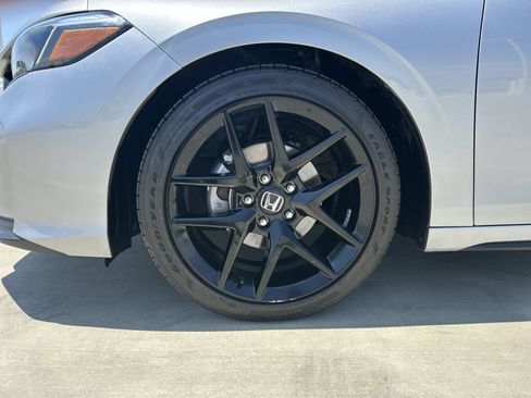 Certified 2025 Honda Civic Sport image 18