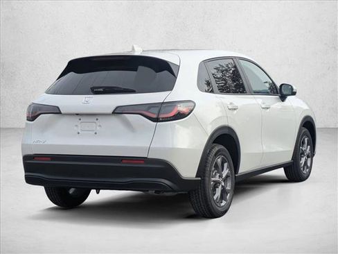 New 2026 Honda HR-V LX image 2