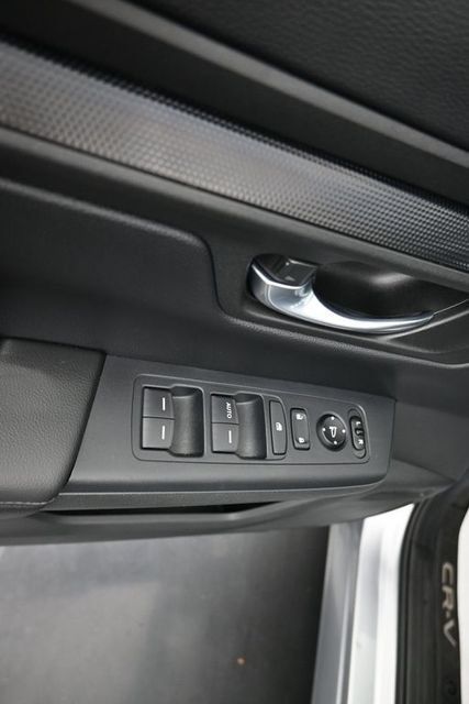 Used 2023 Honda CR-V LX image 11
