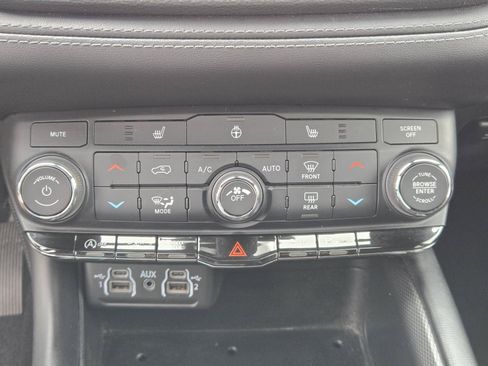 Used 2021 Dodge Durango GT RWD image 12