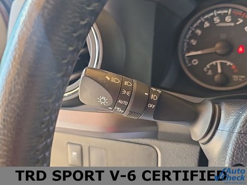 Used 2022 Toyota Tacoma TRD Sport image 24