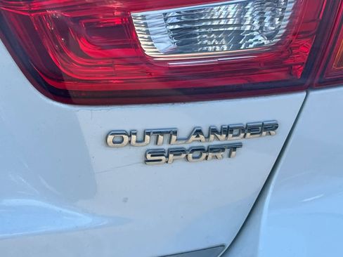 Used 2019 Mitsubishi Outlander Sport ES AWD/4WD image 7