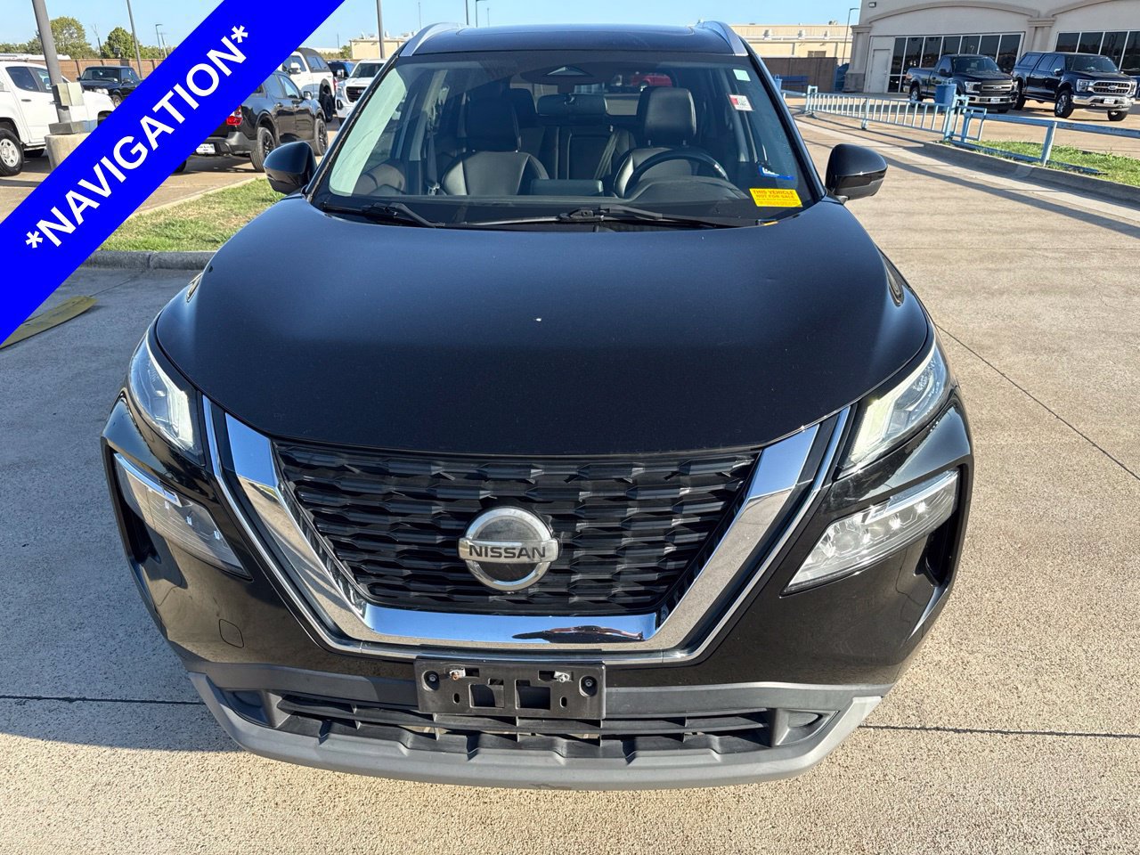 Used 2021 Nissan Rogue SV w/ Premium Package FWD image 2