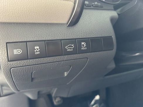 Used 2024 Toyota Camry SE FWD image 30