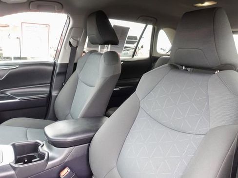 Certified 2024 Toyota RAV4 XLE image 28