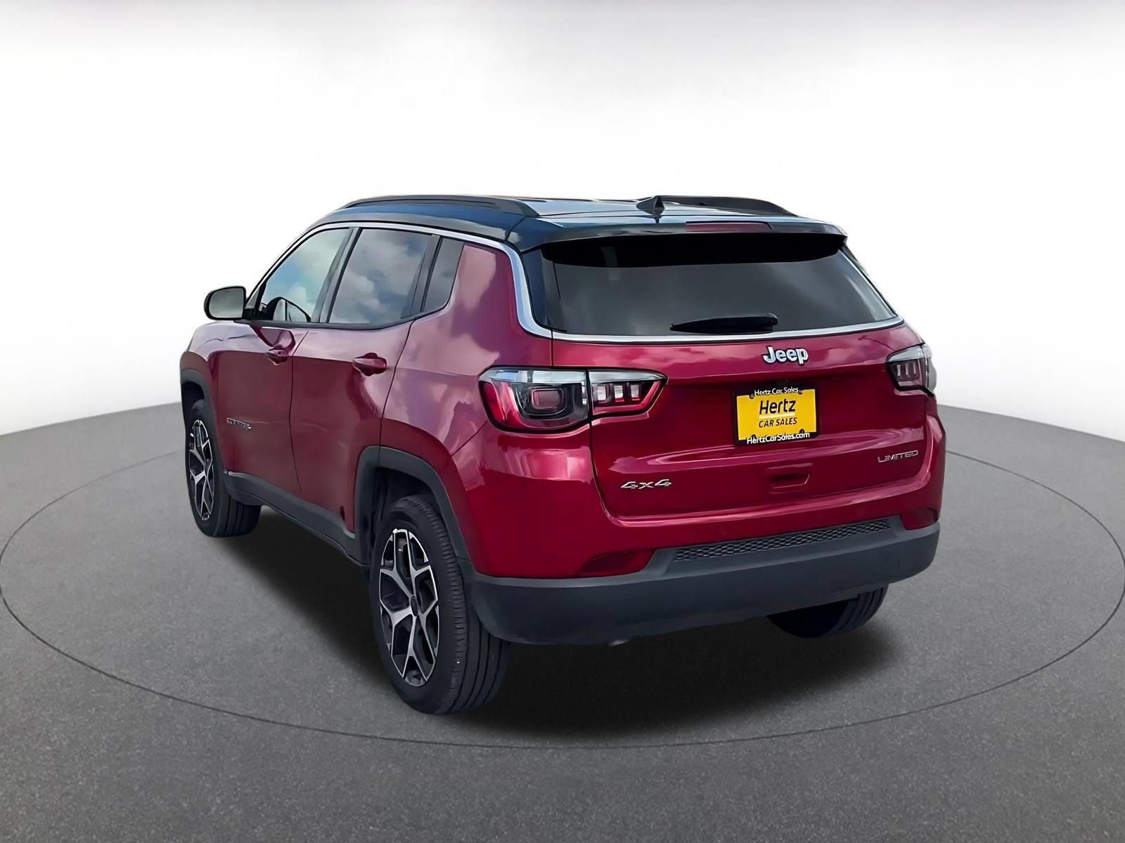 Used 2025 Jeep Compass Limited AWD/4WD image 10