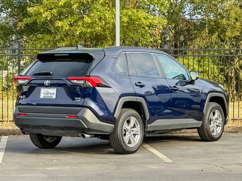 Used 2025 Toyota RAV4 XLE AWD/4WD image 3