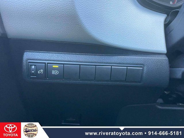 Used 2023 Toyota Corolla SE w/ Carpet Mat Package (TMS) FWD image 20