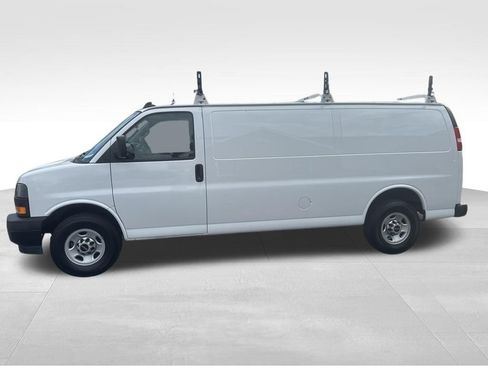 Used 2021 GMC Savana 2500 Extended w/ Driver Convenience Package image 12