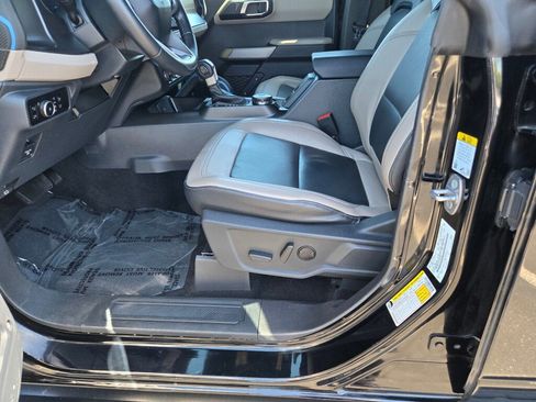 Used 2023 Ford Bronco Wildtrak AWD/4WD image 22