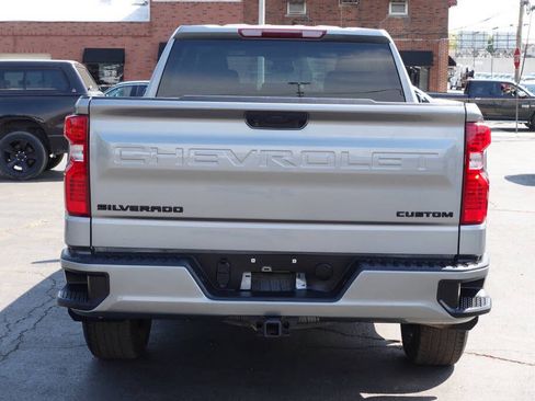 Used 2023 Chevrolet Silverado 1500 Custom AWD/4WD image 9