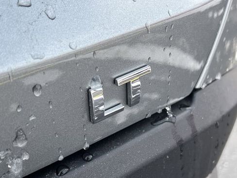 Certified 2025 Chevrolet Equinox LT w/ Safety and Technology Package image 8