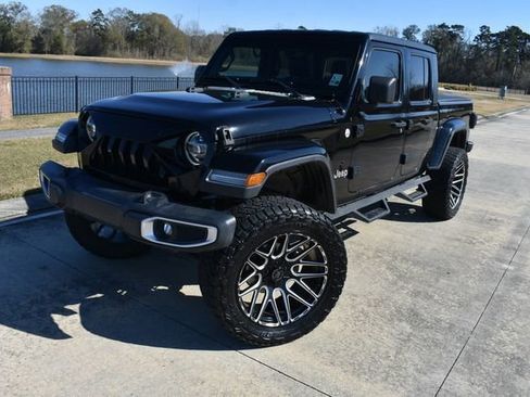Used 2020 Jeep Gladiator Overland image 6