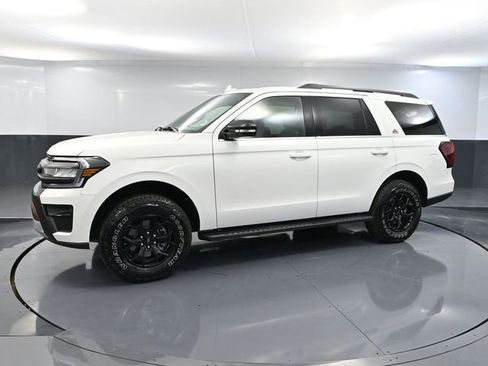 Used 2024 Ford Expedition Timberline image 11