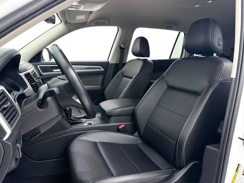 Used 2021 Volkswagen Atlas SE w/ Towing Package FWD image 17