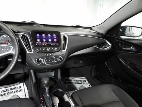 Used 2022 Chevrolet Malibu LT FWD image 14
