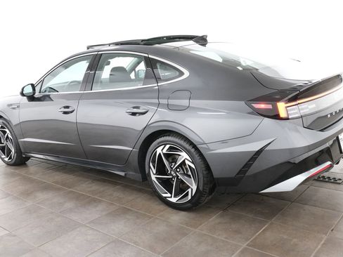 Used 2024 Hyundai Sonata SEL w/ Convenience Package FWD image 3