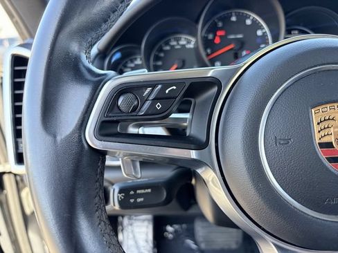Used 2018 Porsche Cayenne AWD/4WD image 8
