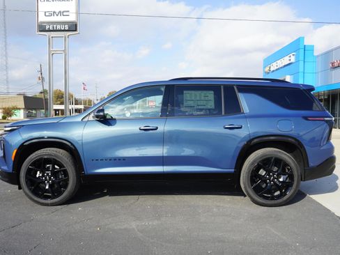 New 2026 Chevrolet Traverse RS image 2