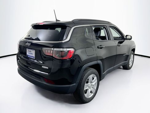 Used 2022 Jeep Compass Latitude w/ Convenience Group AWD/4WD image 5