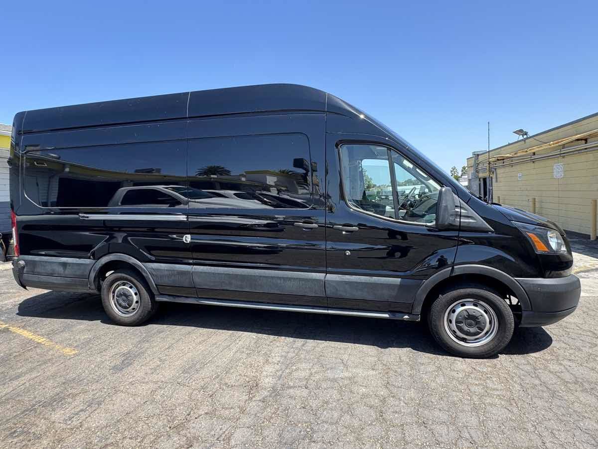 Used 2019 Ford Transit 250 148 High Roof Extended RWD image 6