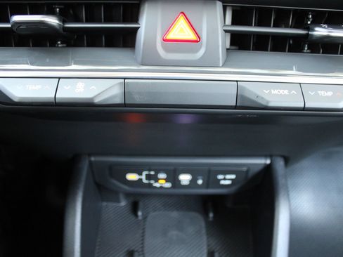 New 2026 Kia K4 EX FWD image 33