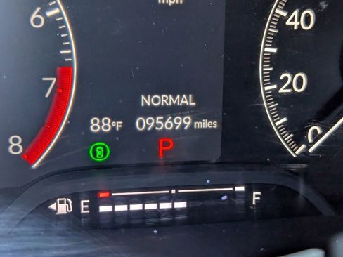 Used 2023 Honda Civic Sport image 16