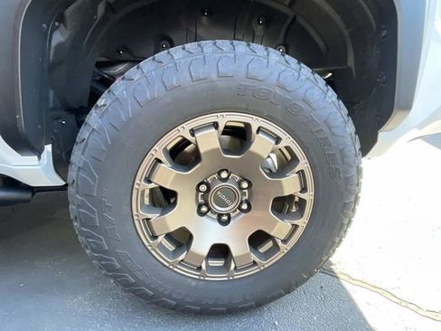 Used 2025 Toyota 4Runner Trailhunter image 8