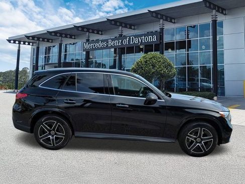 Used 2026 Mercedes-Benz GLC 300 image 3
