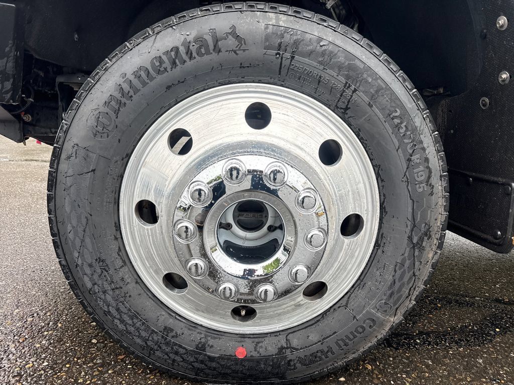 Used 2023 Ford F450 Limited w/ FX4 Off-Road Package AWD/4WD image 12